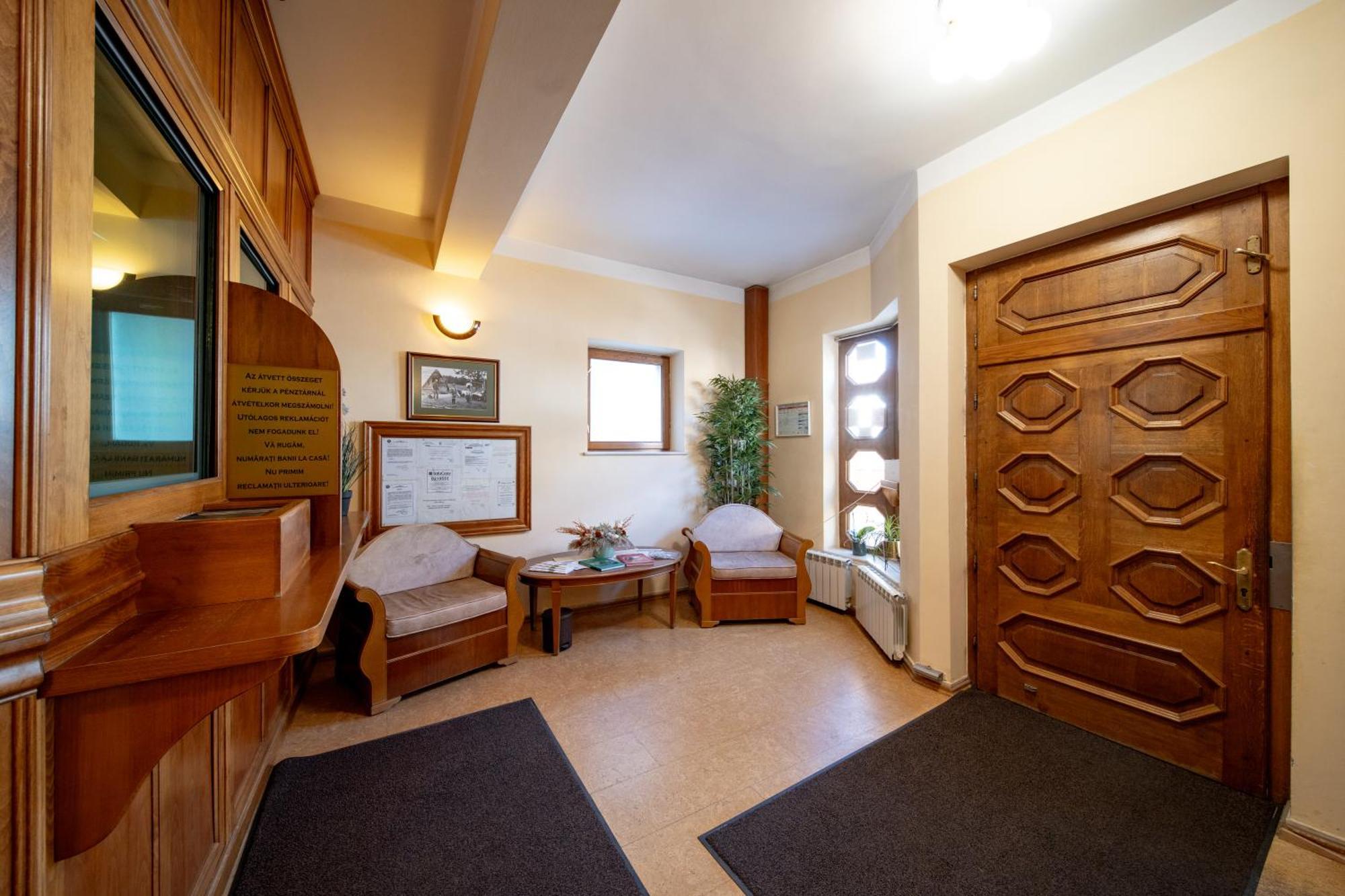 Lilla Panzio Hotel Odorheiu Secuiesc Buitenkant foto