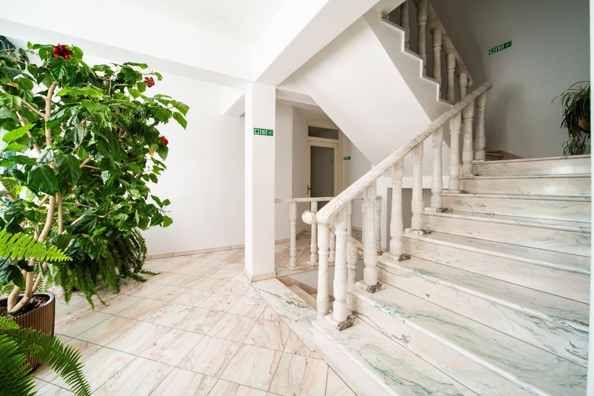 Lilla Panzio Hotel Odorheiu Secuiesc Buitenkant foto