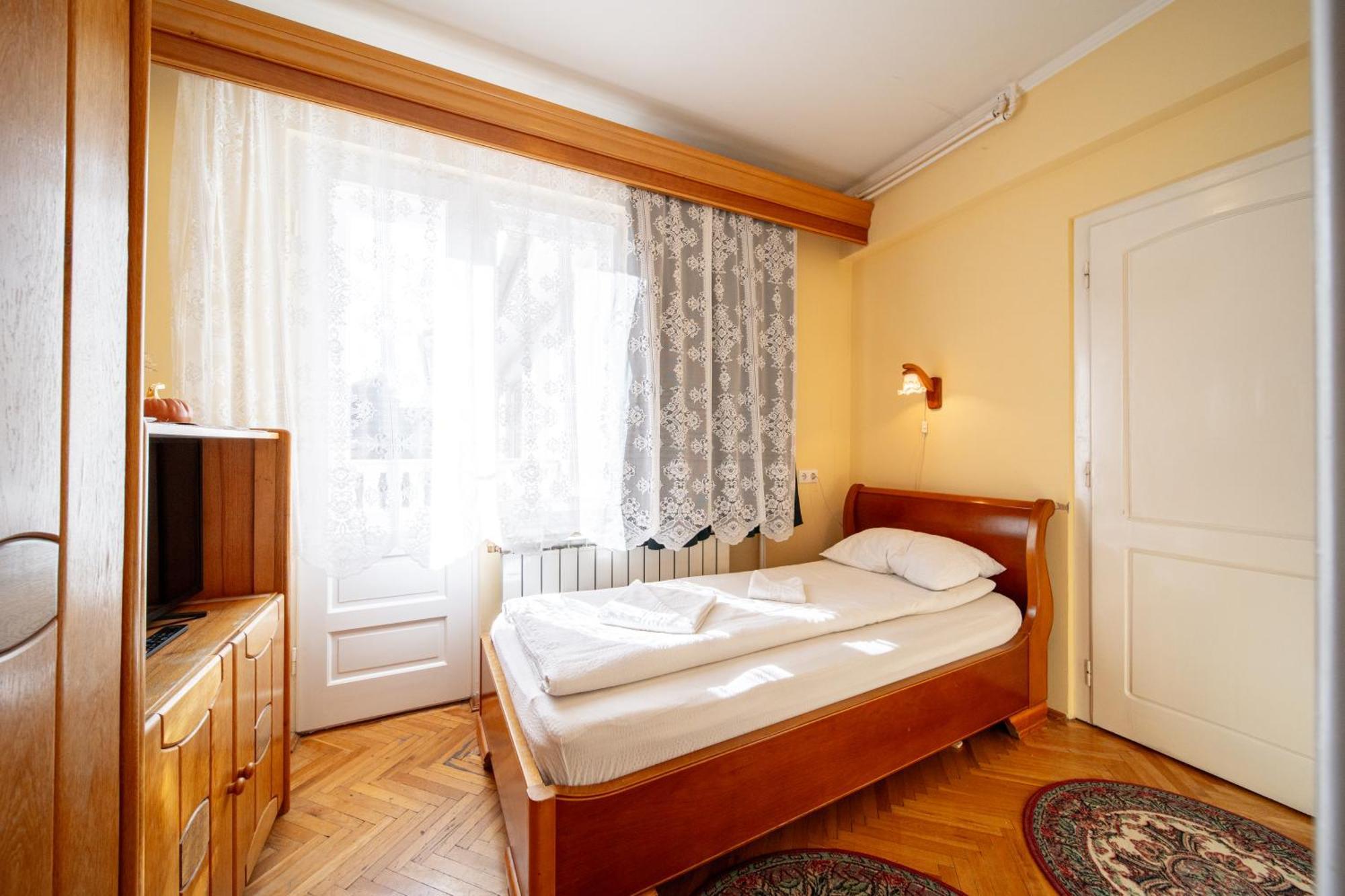 Lilla Panzio Hotel Odorheiu Secuiesc Kamer foto