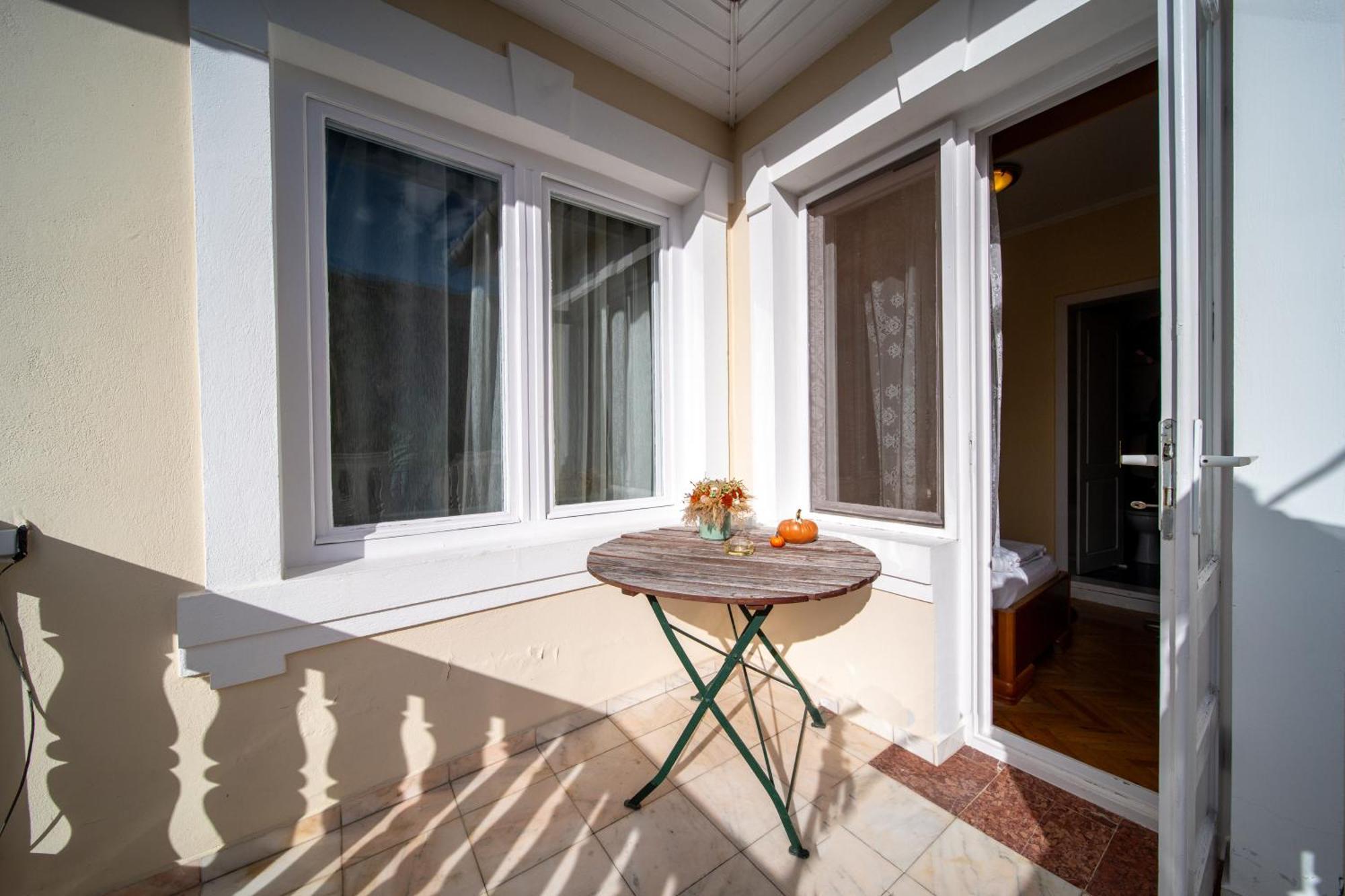 Lilla Panzio Hotel Odorheiu Secuiesc Kamer foto